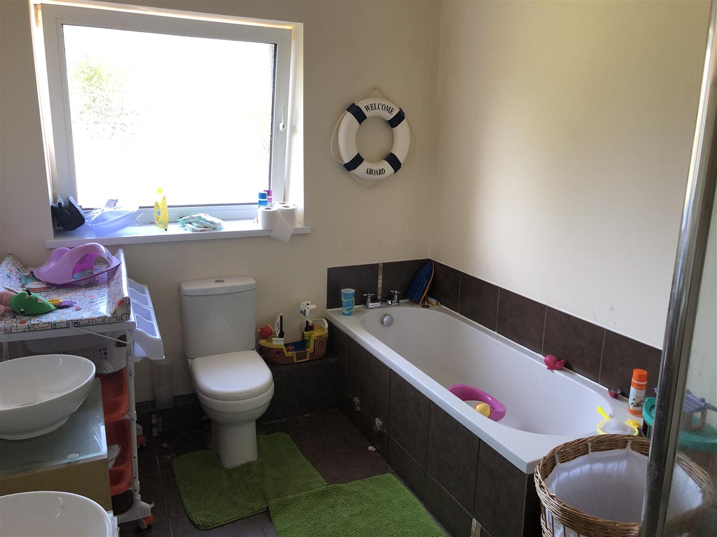 FAMILY BATHROOM